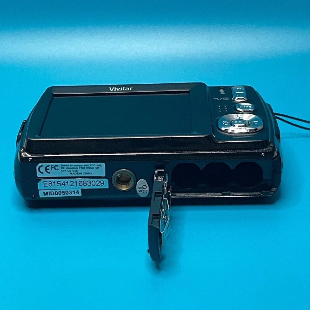 Vivitar ViviCam S332 Digital Camera Black 16.1MP 3x Optical Zoom HD Still Images